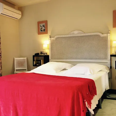Hotel Conde De Cárdenas 2*