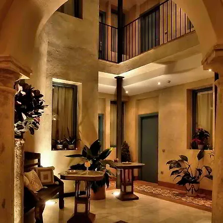 Hotel Conde De Cárdenas 2*